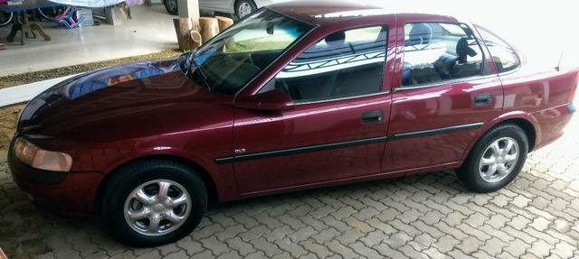 Vendo Vectra 97 completo