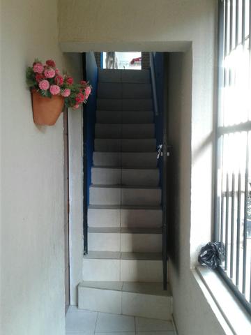 Vendo Ótima Casa 3/4 - 2o andar c/Cobertura - Foto 2