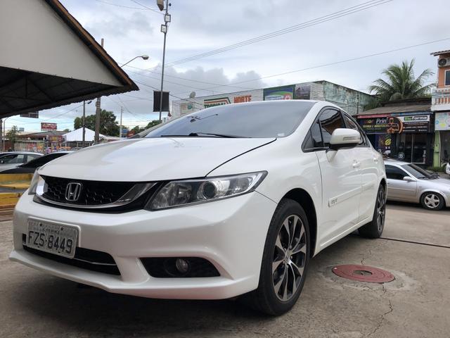 Vendo ou troco por Golf ou Saveiro esse lindo carro de luxo - Foto 2