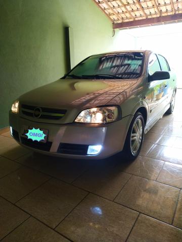 Astra hatch 05/05 automático