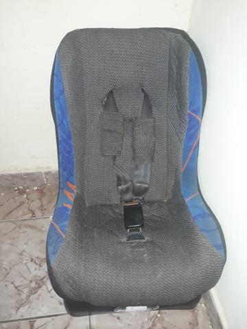 Vendo uma cadeira infantil para carro - Foto 2