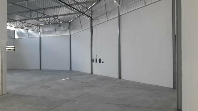 Alugo ou Vendo Galpão com mesanino uma ótima Loc. R$5.000,00 /400m2 venda R$800.000,00 - Foto 5