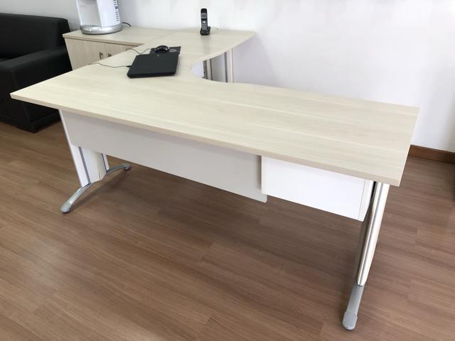 Mesa de Escritório Usada (tamanho médio) - ref.02 - Foto 3