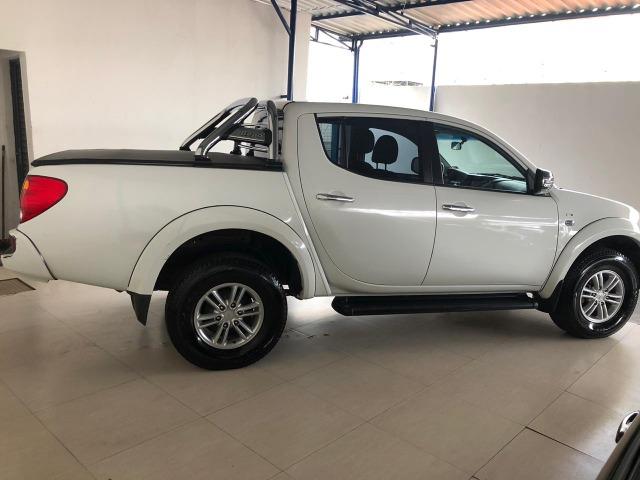 Mitsubishi L200 Triton 3.5 - Foto 4