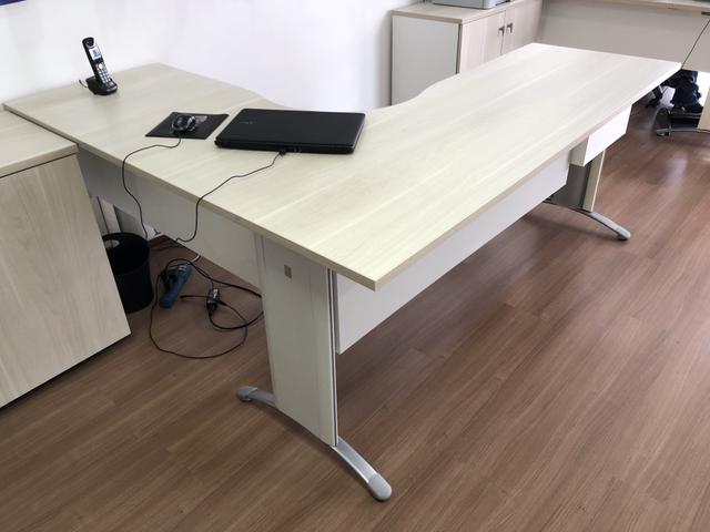 Mesa de Escritório Usada (tamanho médio) - ref.02 - Foto 2