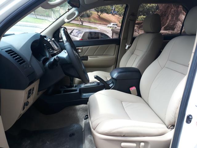 Toyota sw4 srv 4x4 2014, 7 lugares / oportunidade!!! - Foto 5