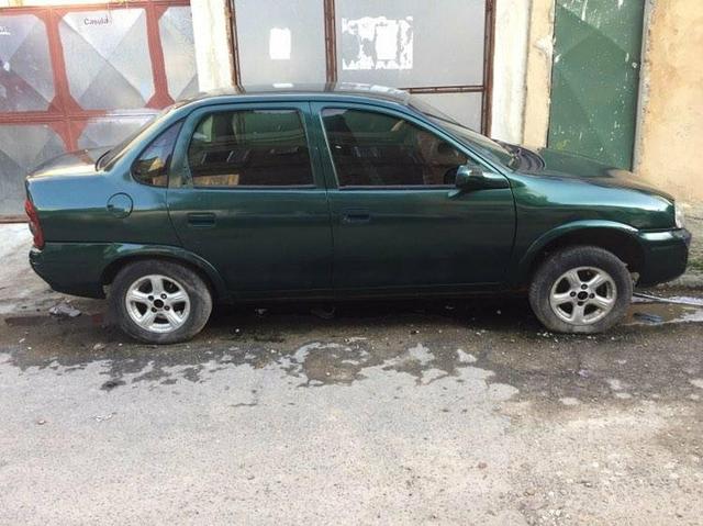 Corsa sedan 98 99 - Foto 2