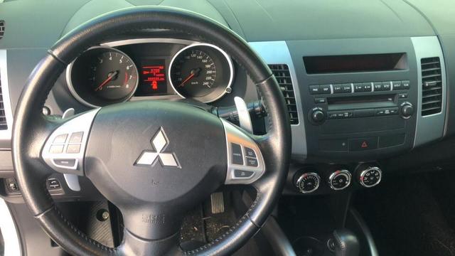 Mitsubishi Outlander 2.0 Automático 2013 - muito nova - todas as revisões feitas na Mit - Foto 9