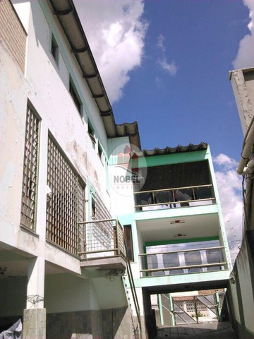 Casa com 6 dormitorios para venda perto do Centro de Feira de Santana - Foto 2