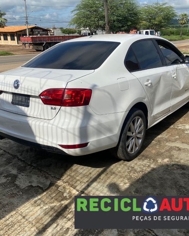Sucata de jetta 2.0 aspirado 2012 para retirada de peças  - Foto 4