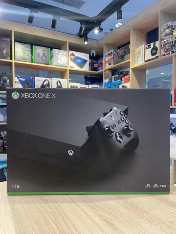 Console Xbox One X 1TB (SEMI-NOVO)