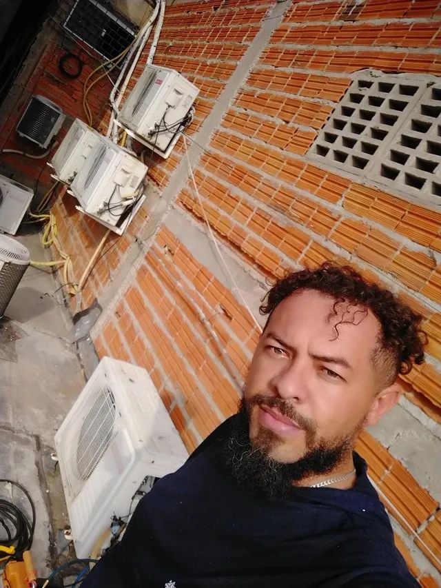 Serviços de limpeza instalação consertos Split's  - Foto 2