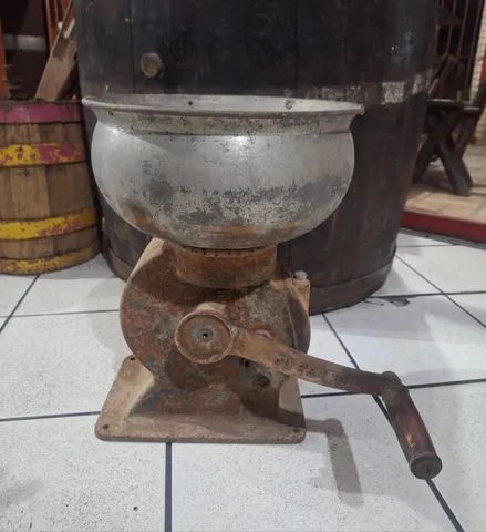 Desnatadeira antiga manual