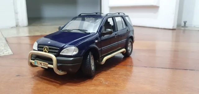 Mercedes Benz ML 320 1997 - Maisto 1/18