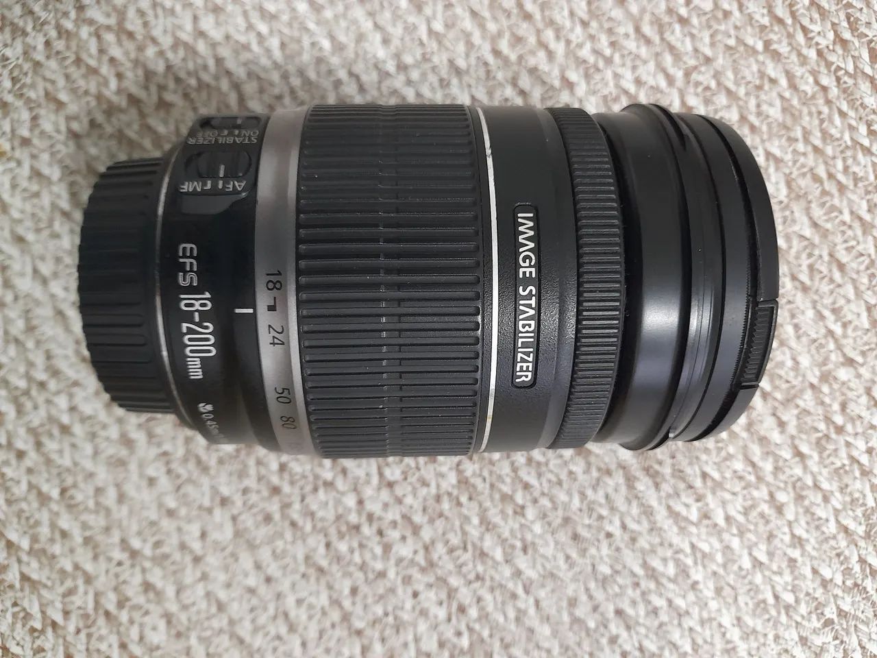 Lente Canon EFS 18-200mm Image Stabilizer - Foto 2