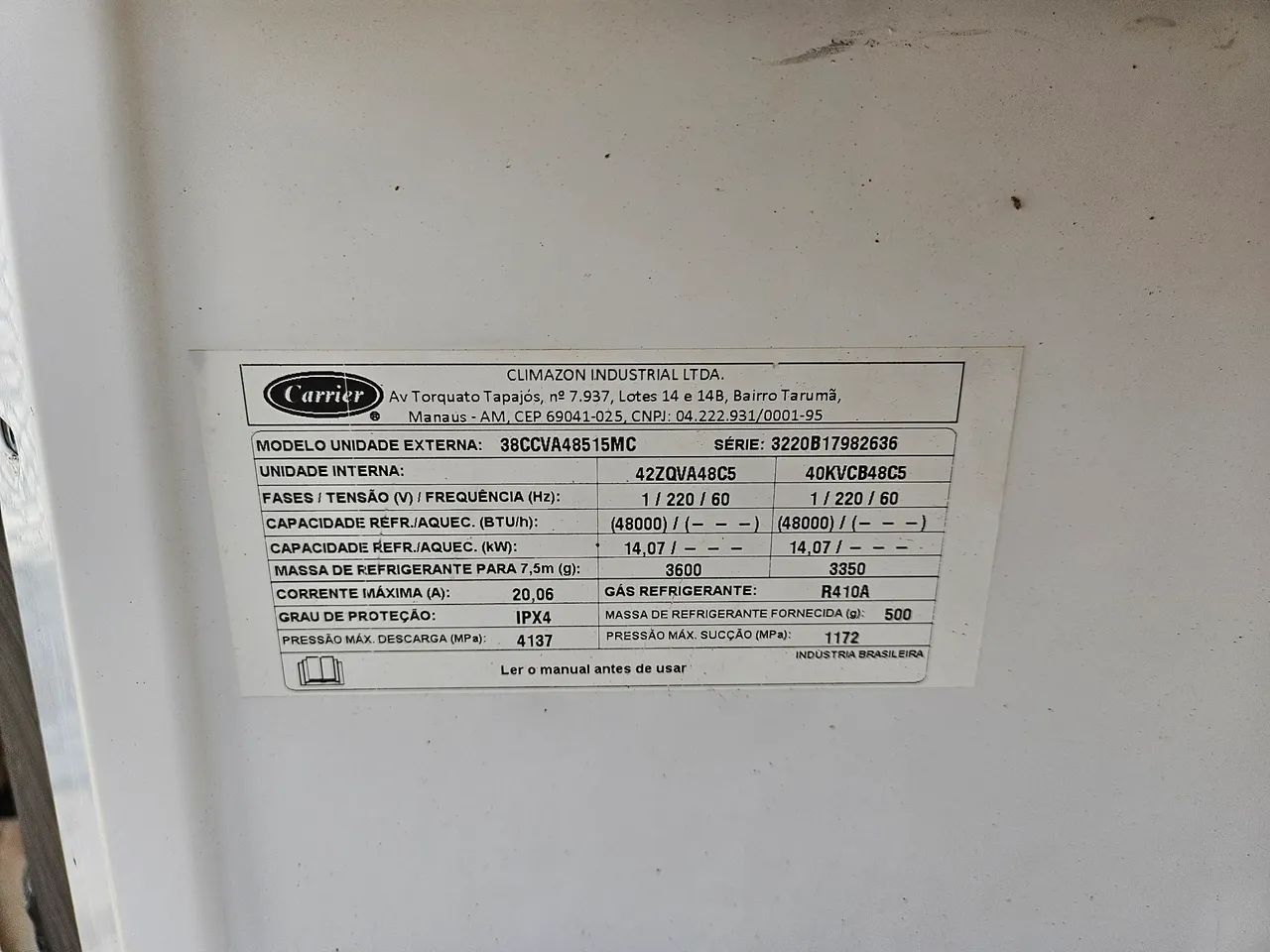 Ar condicionado Carrier 48000 btus com defeito