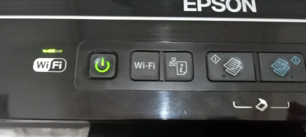 impressora epson L365 de tanque funcionando vê fotos só o amarelo com falhas - Foto 4