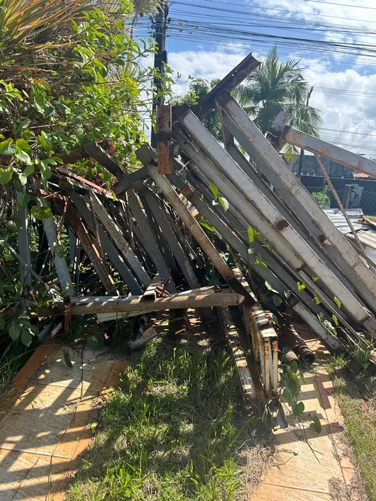Vendo estrutura metálica completa
