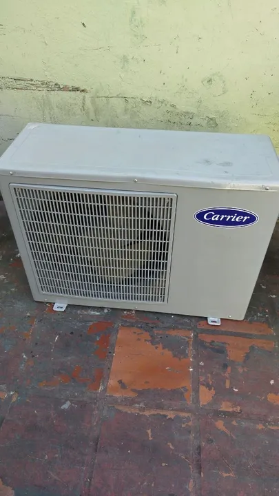 Cond 24.000 BTUs 220v R22 de alumínio