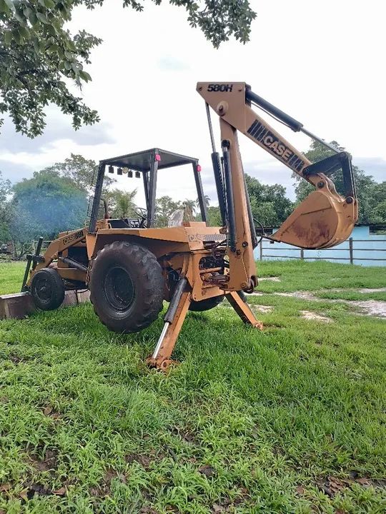 Trator Case 580 - Excelente estado - Foto 6