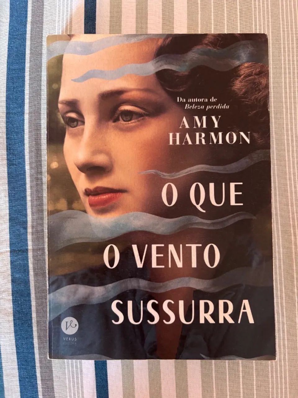 Livro "O que o vento sussurra" + MARCA PÁGINA - Foto 2