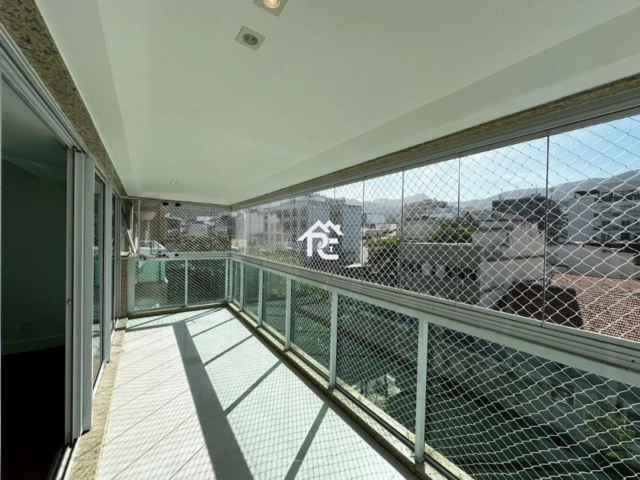 Apartamento com 3 quartos para alugar por R$ 25.000 - Leblon - Rio de Janeiro/RJ
