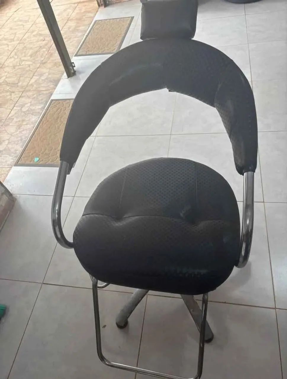 Cadeira de Escritório com Mesa e Gaveta - Foto 2