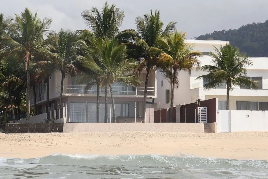 Casa em Condomínio para Venda - Maranduba, Ubatuba - 3 vagas