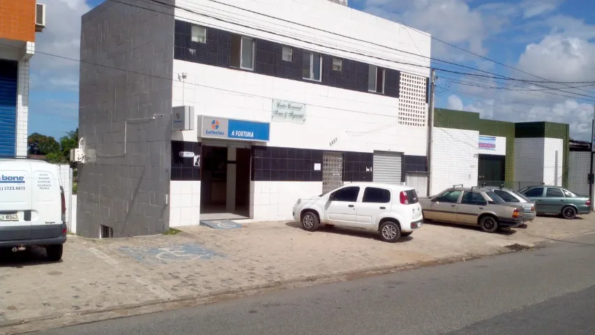 Alugo Sala Comercial (Em avenida Principal)