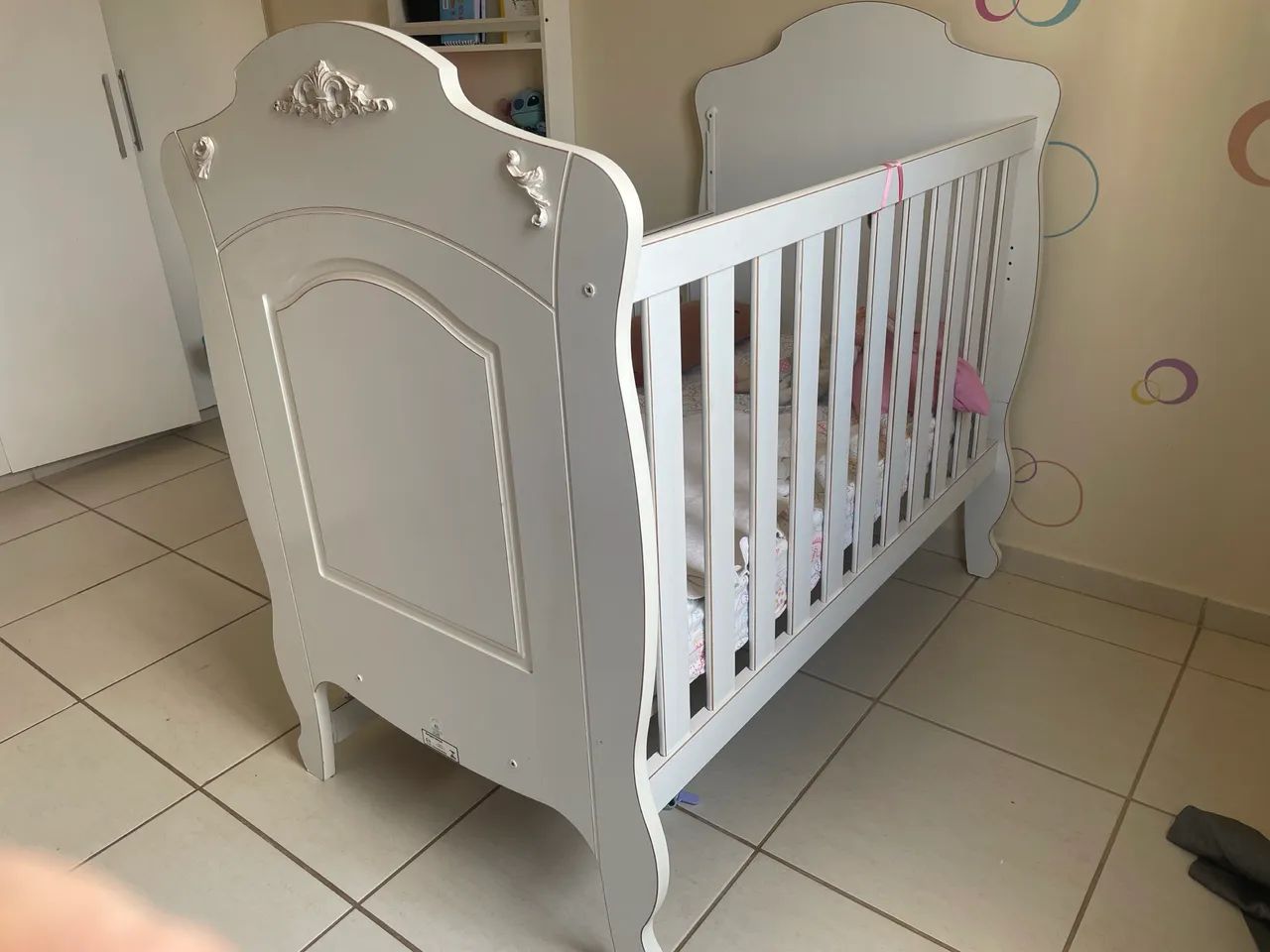 Berço, cômoda e poltrona de amamentação  - Foto 2