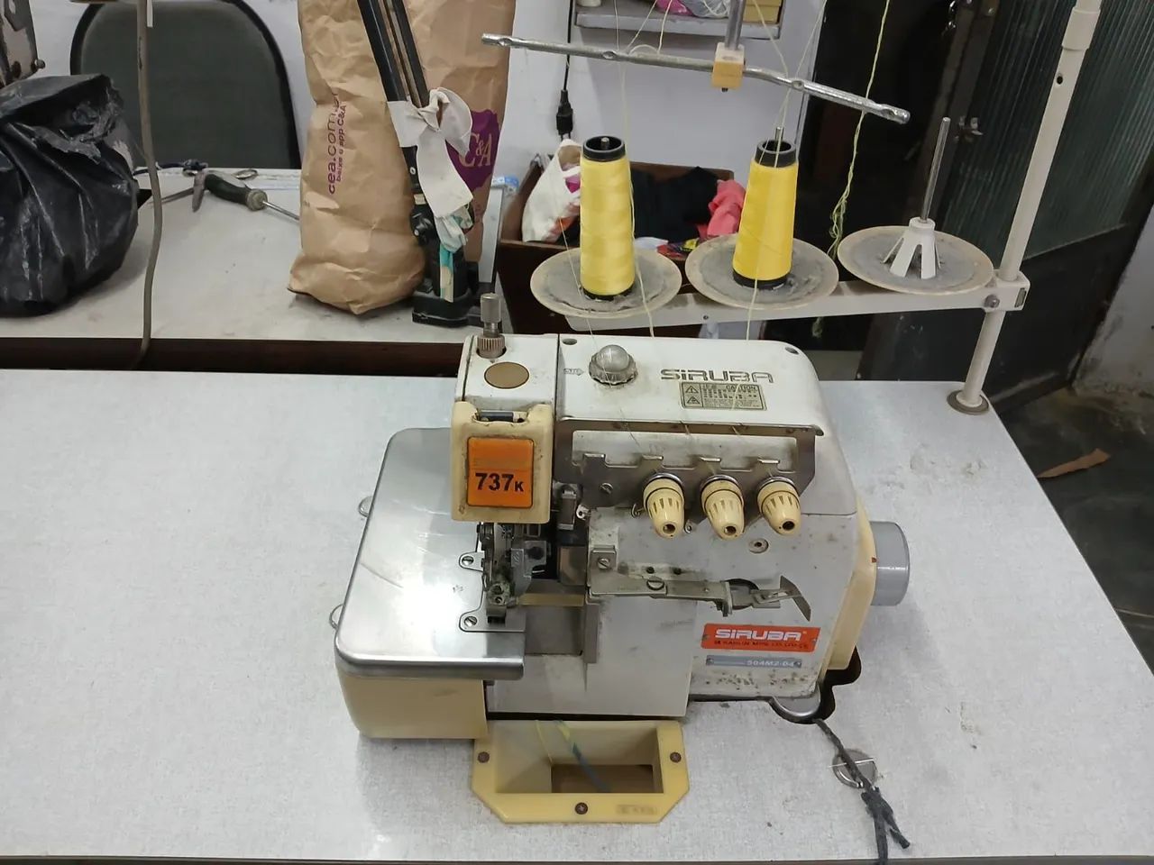 Máquina de Costura Industrial Overlock Siruba 737K