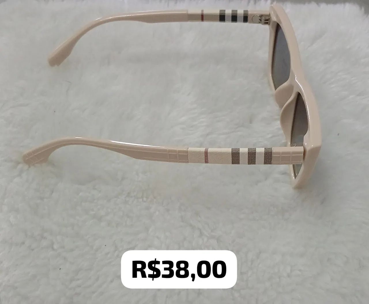 Óculos modernos elegantes e sofisticados - Foto 2