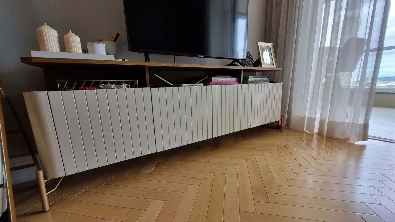 Rack para TV - 180cm X 35cm