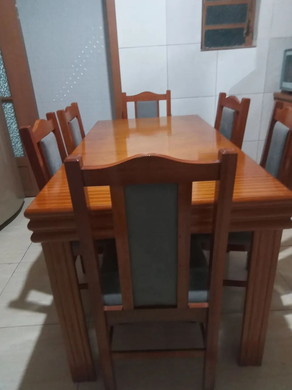 Mesa de Jantar em Madeira Maciça