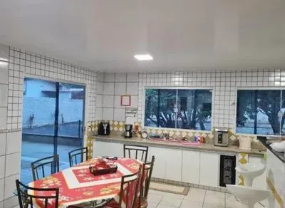 Imóvel residencial, A.C.350m², A.T.800m², 3 quartos.