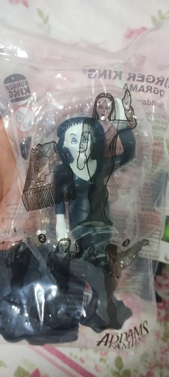Bonecos da Família Addams - King Burger - Foto 2