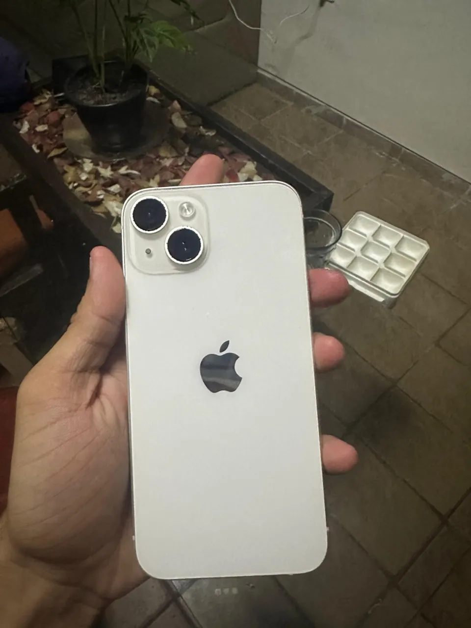 iPhone 14 256gb em perfeitas condições e sem marca de uso