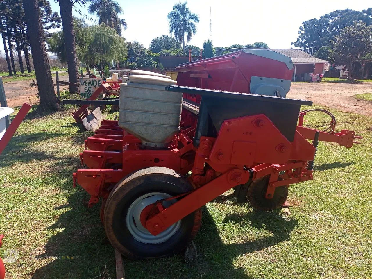 Vende se plantadeira semeato par 2800 7 linhas  - Foto 4