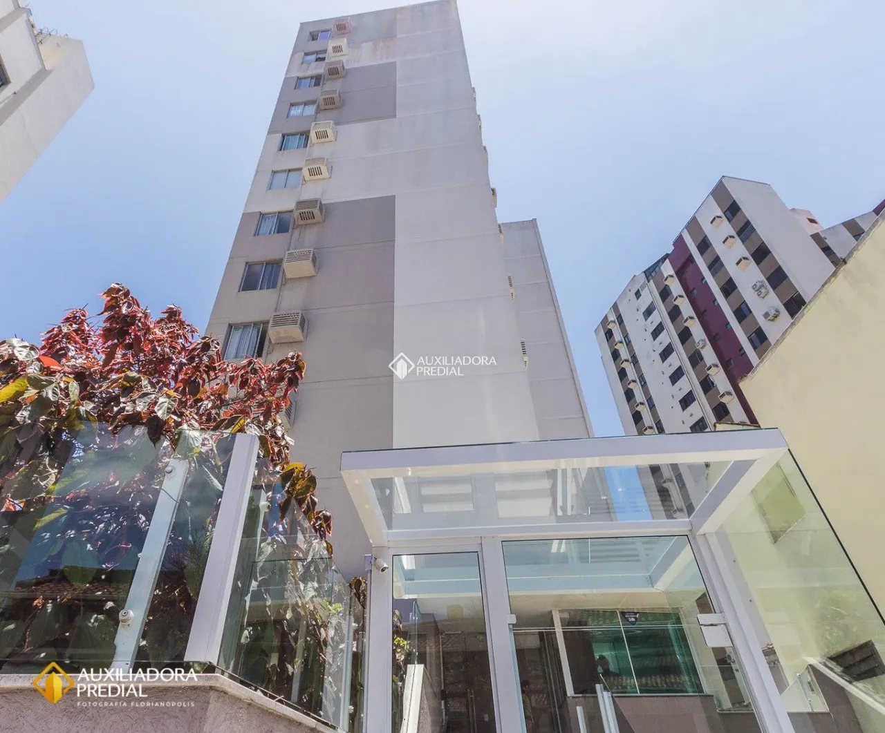 Imóvel para venda possui 80 metros quadrados com 3 quartos em Centro - Florianópolis - SC