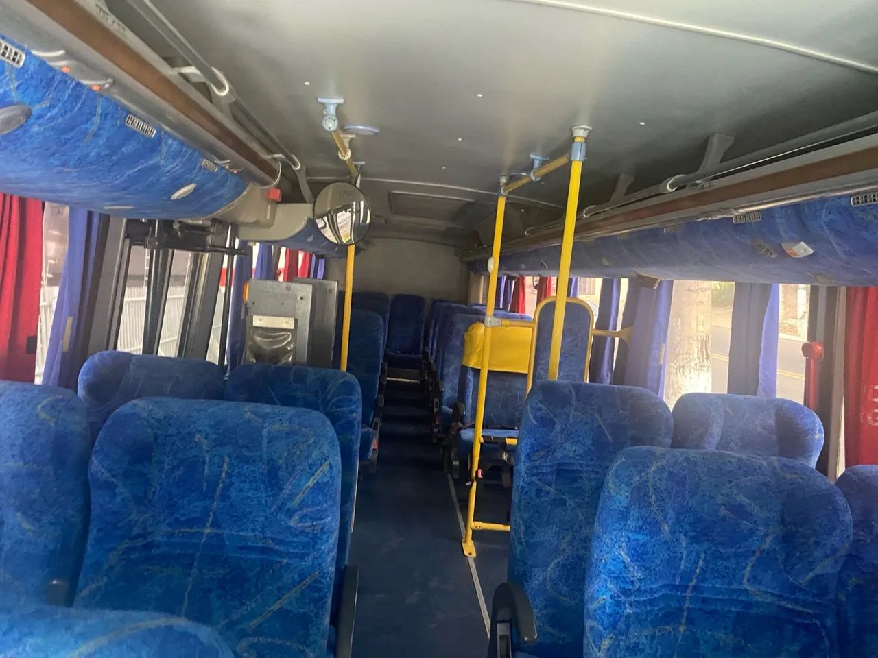 Ônibus motor dianteiro  - Foto 4