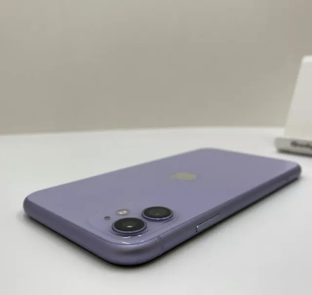 iPhone 11