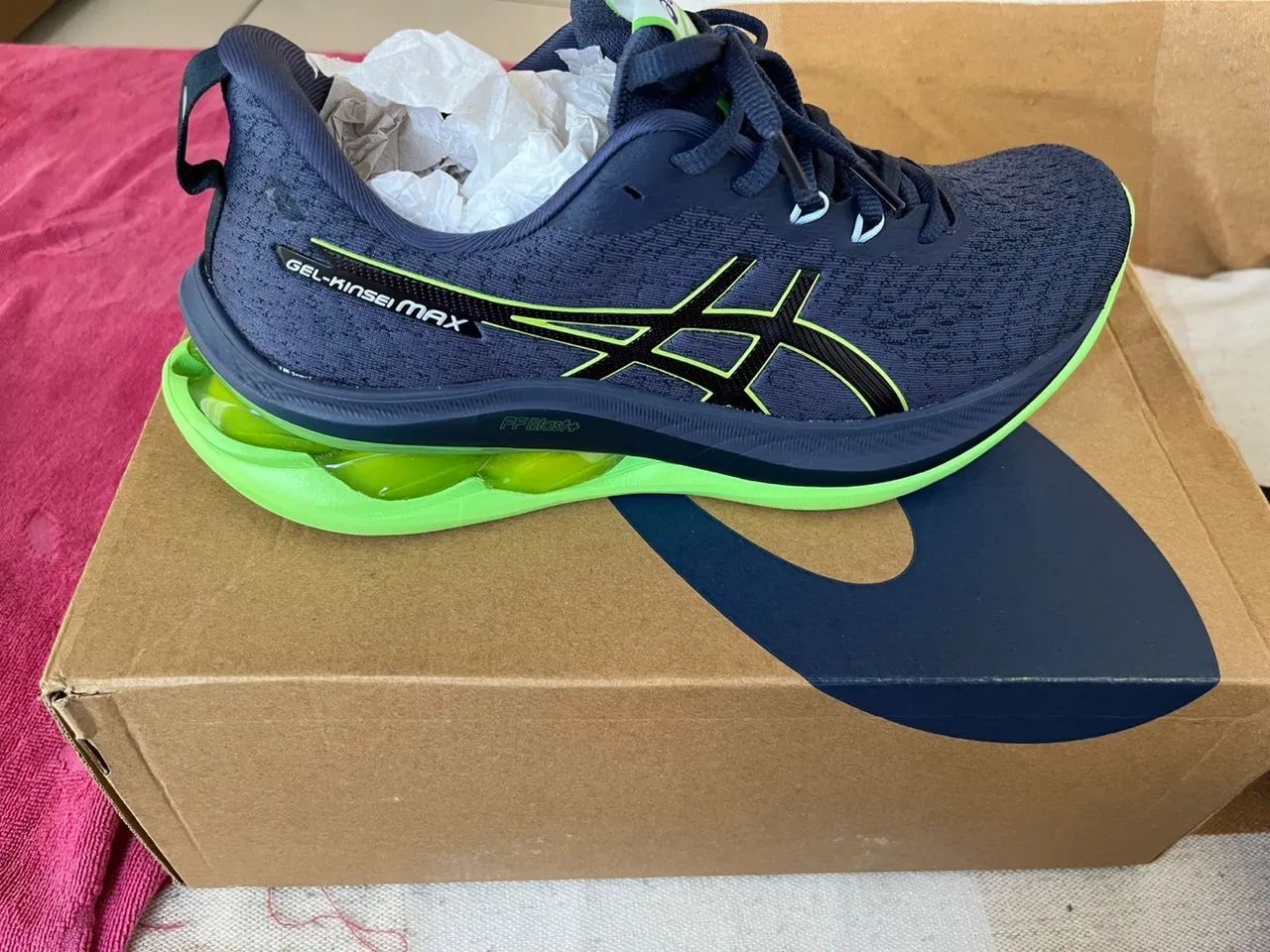 Tênis Asics Gel-Kinsei Max - Novo