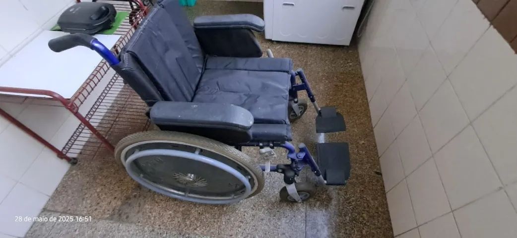 Cadeira de rodas Fredon