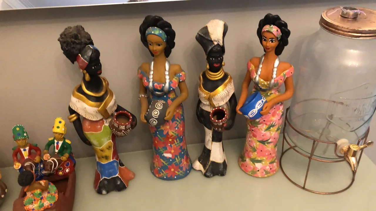 Esculturas de Mulheres Africanas - Decoração Exclusiva