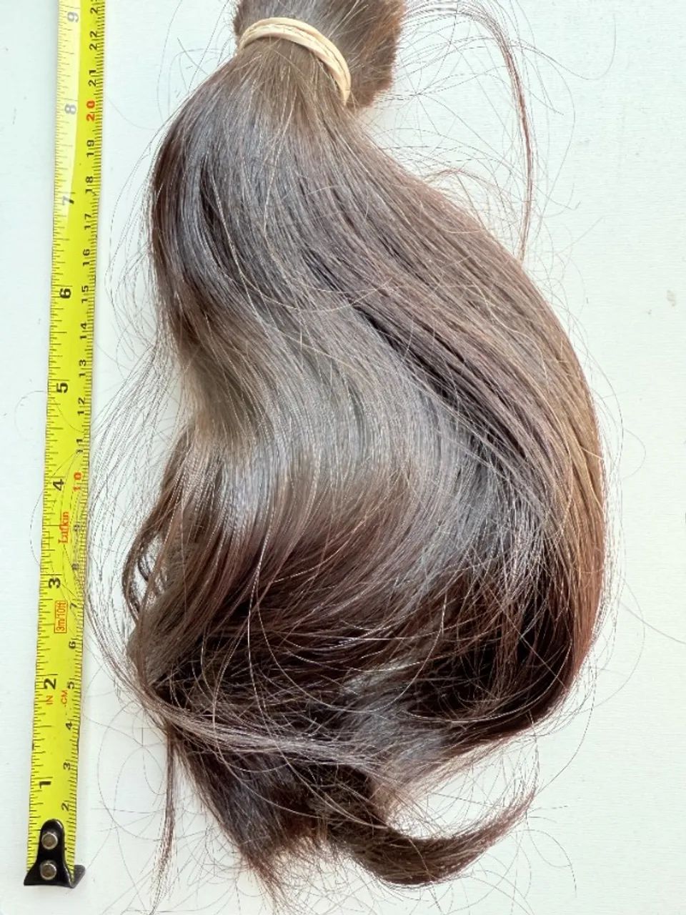 Cabelo Humano Brasileiro - Liso, Virgem e de Origem Europeia - 25 cm e 85 gramas - Foto 5