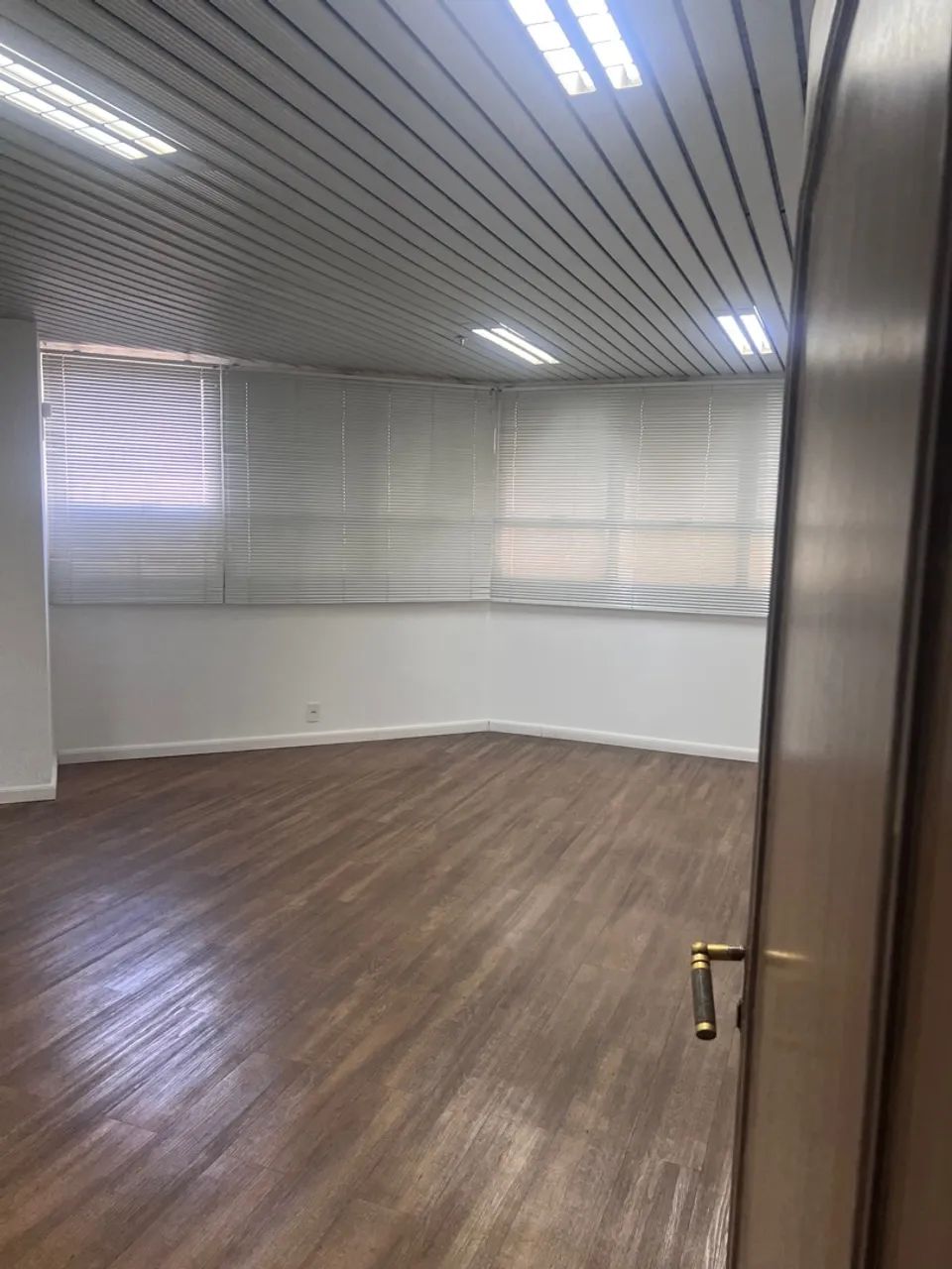 Aluga - se 4 Salas comerciais centro campinas