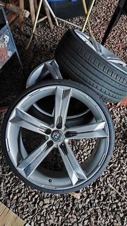 Rodas aro 20 com pneus zero 