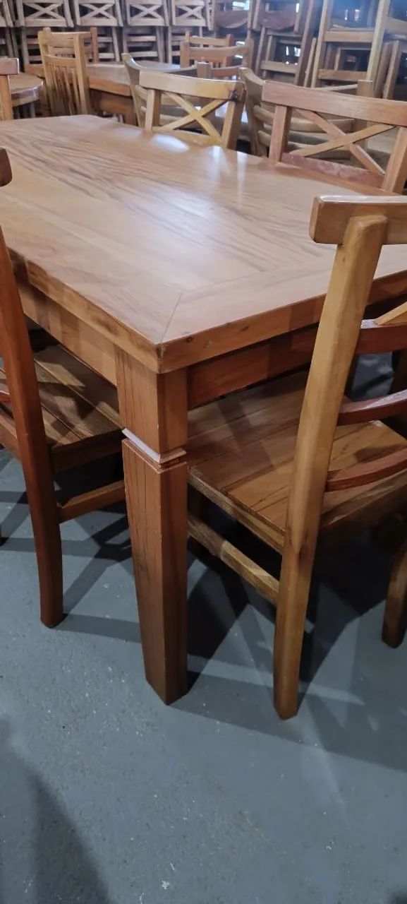 Mesa com 6 cadeiras tudo em madeira $ 2.799,00 nova e a pronta entrega consultar parcelas - Foto 5