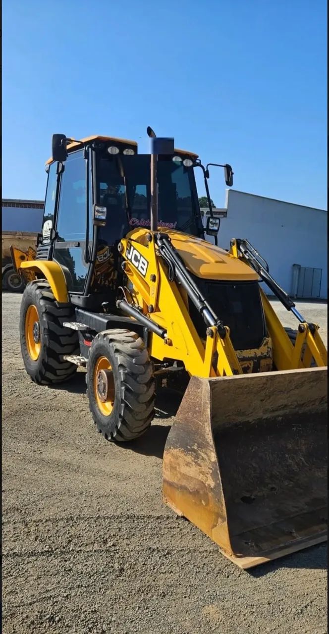 Retroescavadeira Jcb 3cx  - Foto 4