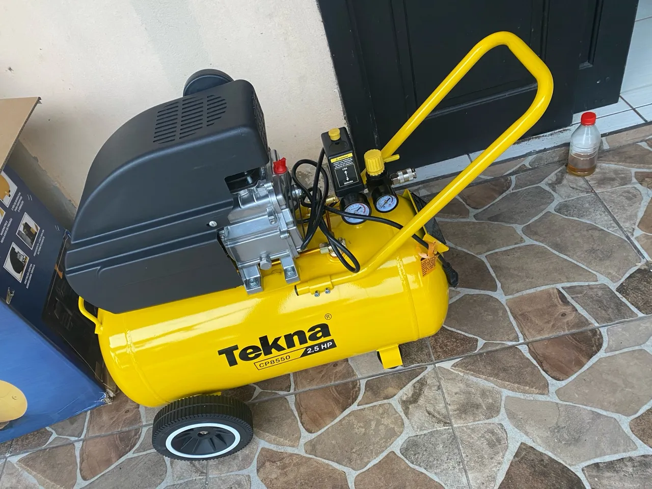 Compressor de ar Tekna CP8550 2,5 HP